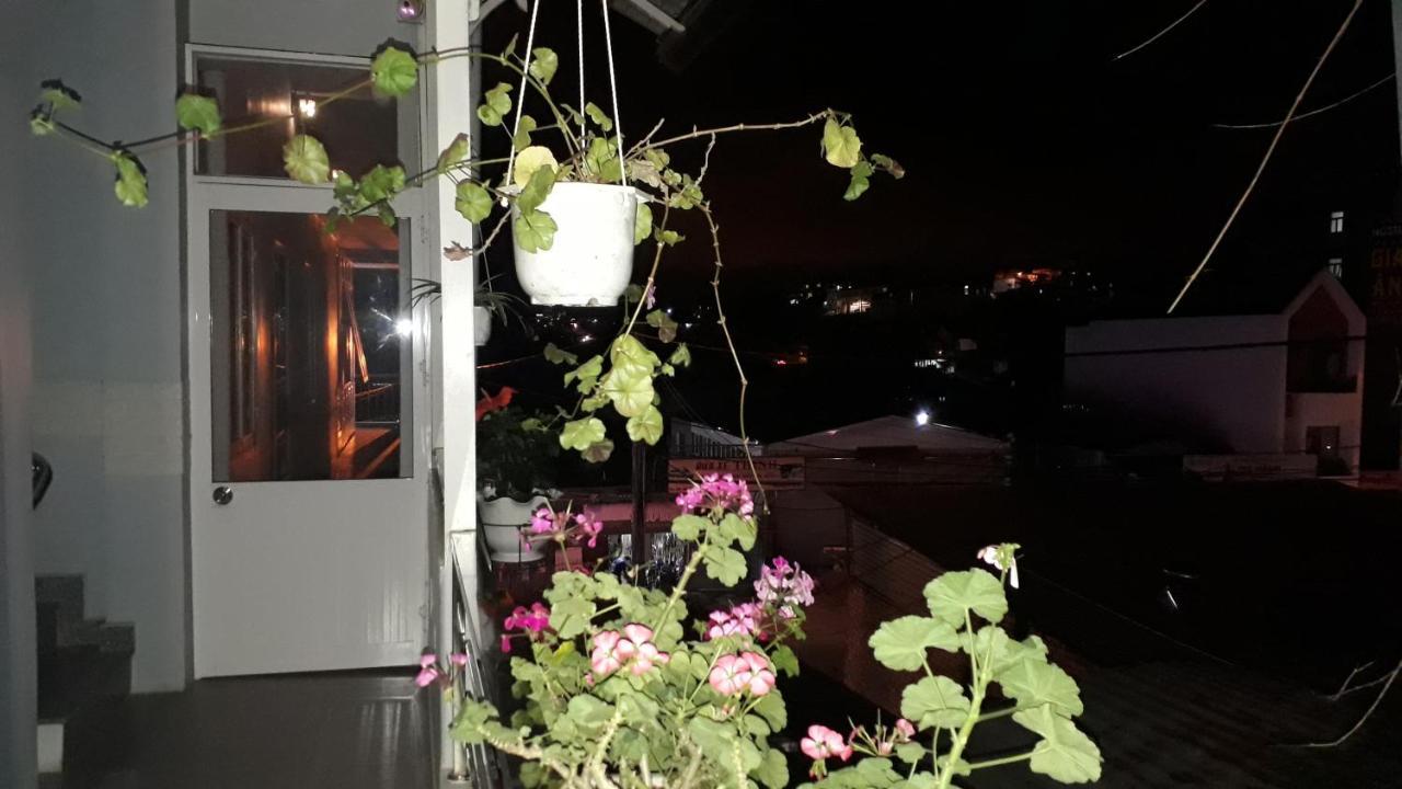 Dang Nguyen Guesthouse ダラット エクステリア 写真